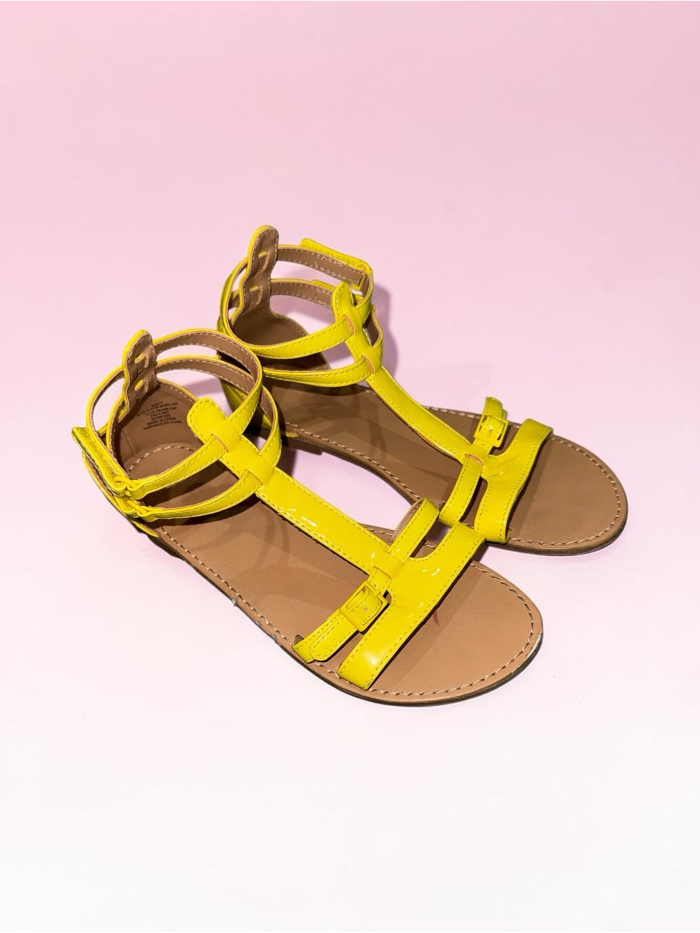 Yellow Girls Sandals Size (2) Crazy 8